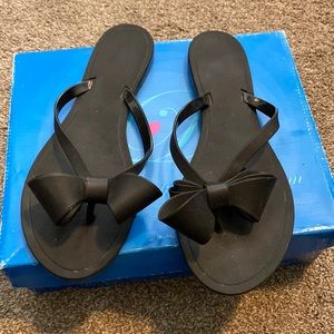 Bow detail flip flop